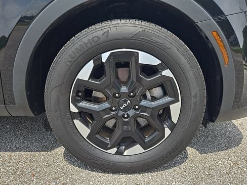 Used 2025 Kia Sorento S FWD image 31