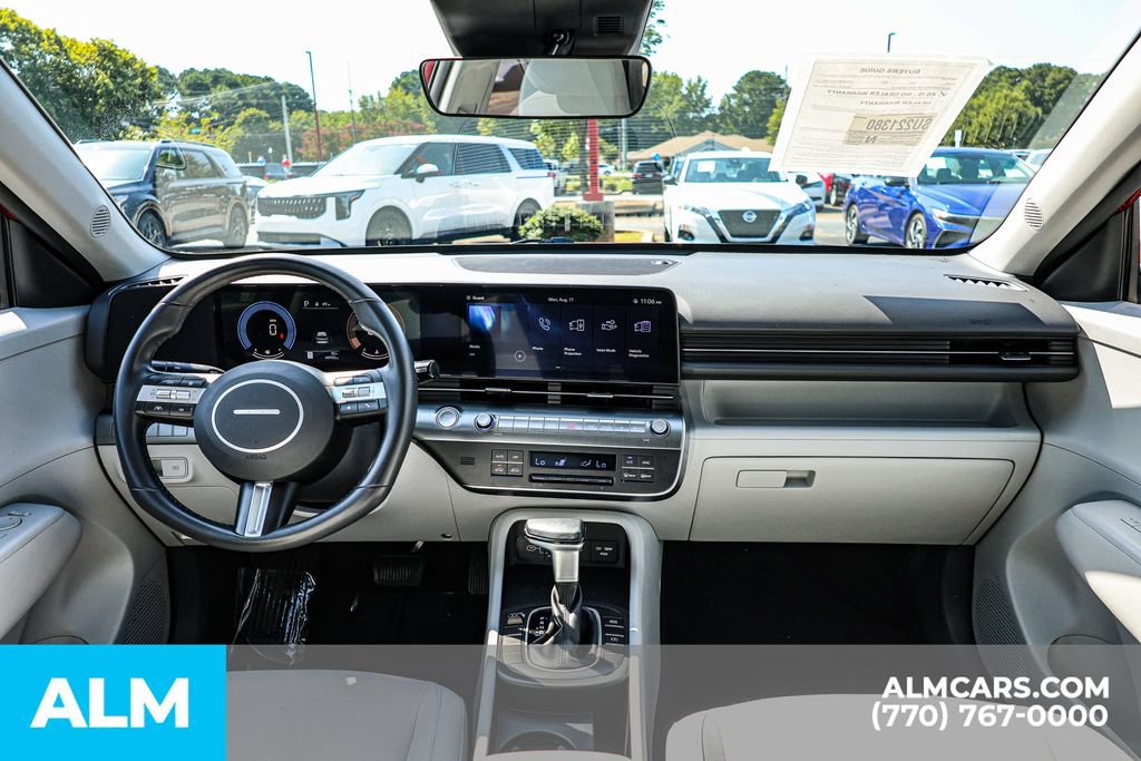 Used 2025 Hyundai Kona SEL FWD image 28