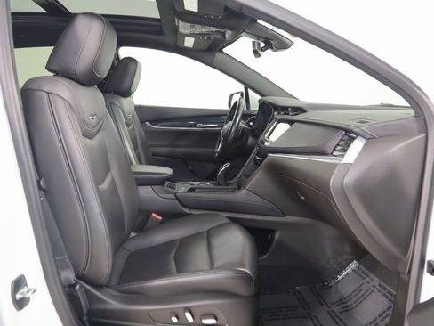 Used 2022 Cadillac XT5 Premium Luxury image 12
