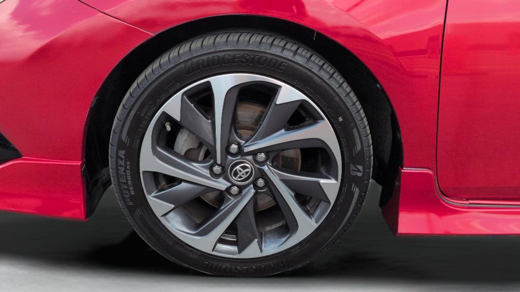 Used 2018 Toyota Corolla iM FWD image 24