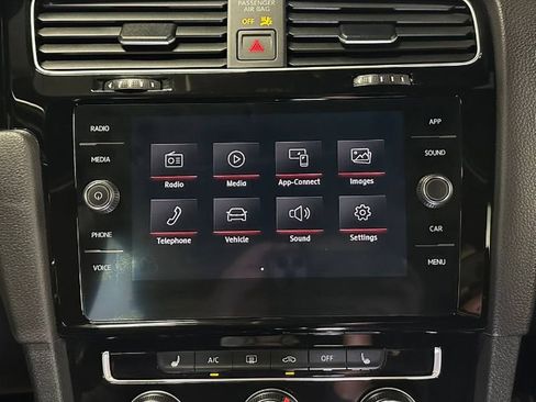 Used 2019 Volkswagen GTI SE FWD image 28