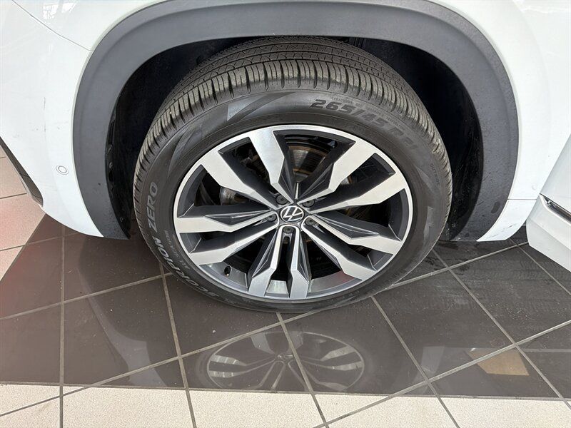 Used 2022 Volkswagen Atlas SEL Premium AWD/4WD image 35
