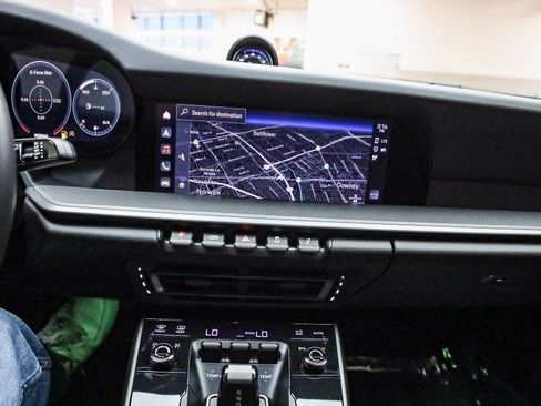 Used 2024 Porsche 911 Carrera 4S image 27