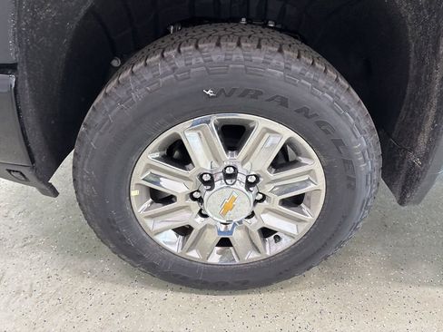 New 2026 Chevrolet Silverado 3500 High Country w/ High Country Premium Package AWD/4WD image 12