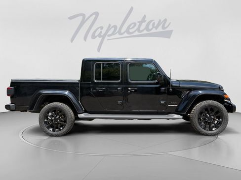 Used 2021 Jeep Gladiator Overland AWD/4WD image 9