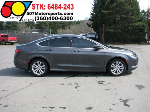Used 2015 Chrysler 200 Limited w/ Convenience Group image 8