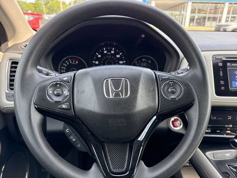 Used 2017 Honda HR-V EX image 14