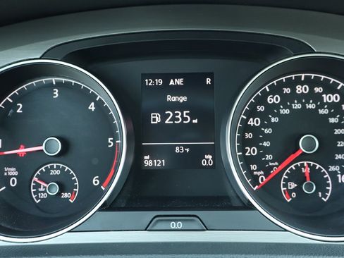 Used 2015 Volkswagen Golf TDI FWD image 22