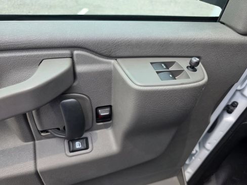 Certified 2025 Chevrolet Express 2500 w/ Driver Convenience Package RWD image 15