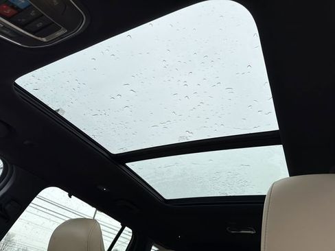 Used 2024 Jeep Grand Cherokee L Limited w/ Luxury Tech Group II image 24