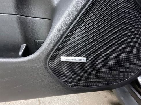 Used 2015 Subaru Outback 3.6R Limited image 18