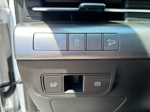 New 2026 Hyundai Kona Limited FWD image 32