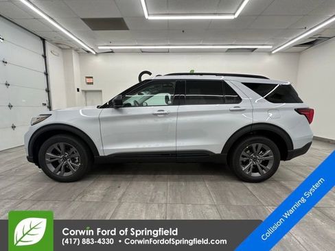 New 2026 Ford Explorer Active image 2
