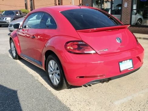 Used 2018 Volkswagen Beetle 2.0T S FWD image 2