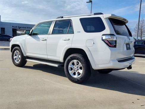 Used 2023 Toyota 4Runner SR5 Premium image 6