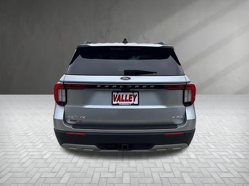 New 2025 Ford Explorer Active w/ Active Comfort Package image 6