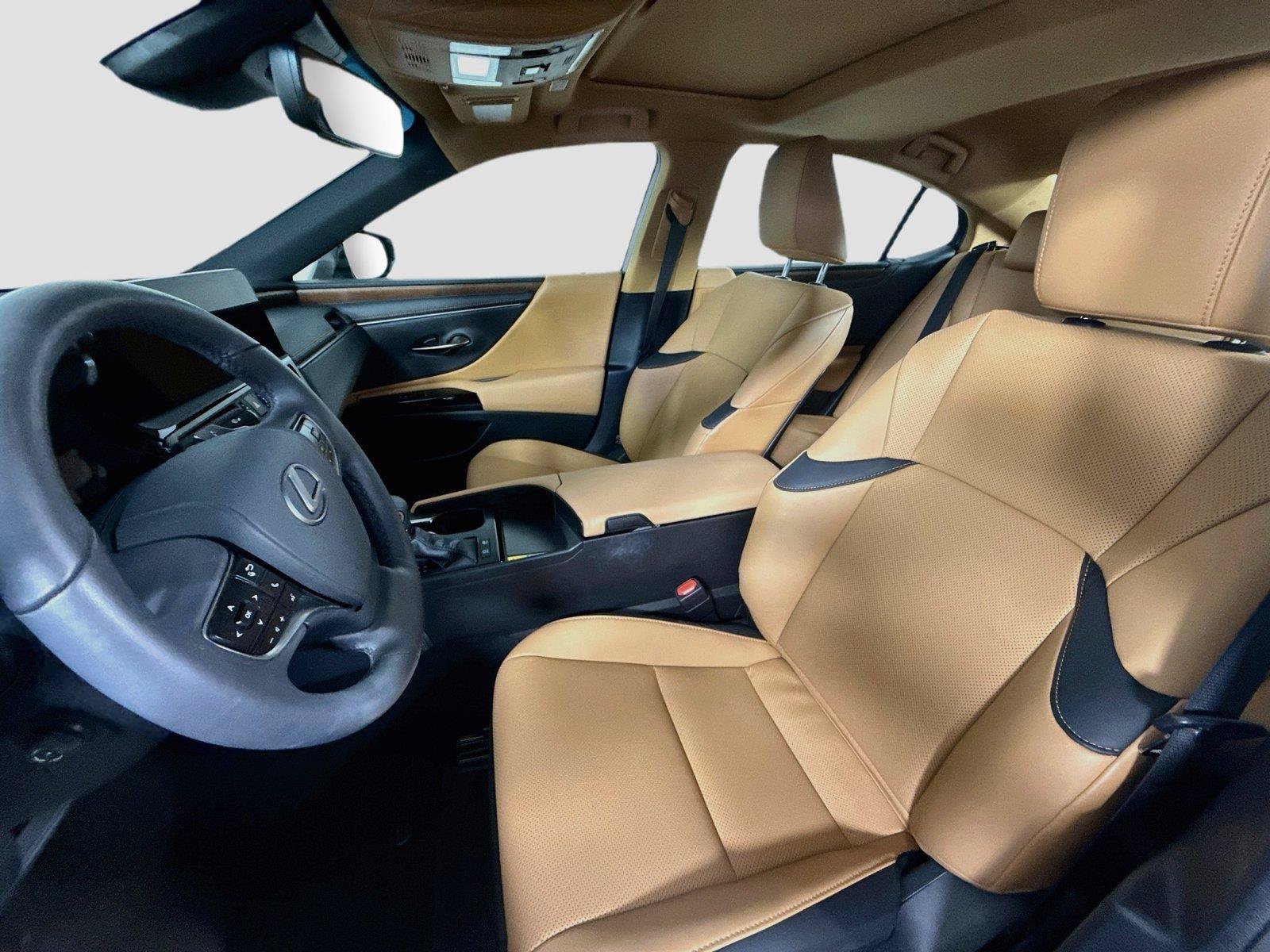 Used 2024 Lexus ES 300h w/ Premium Package FWD image 11