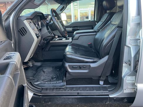 Used 2014 Ford F350 Lariat w/ Lariat Interior Package image 20