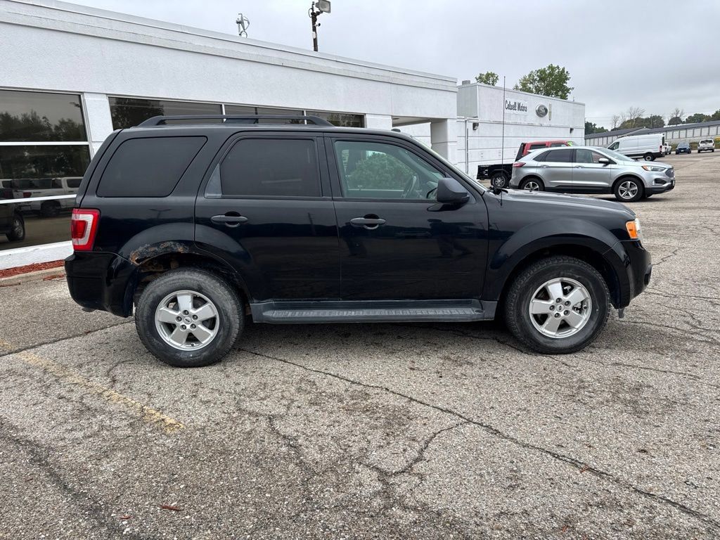 Used 2012 Ford Escape XLT FWD image 2