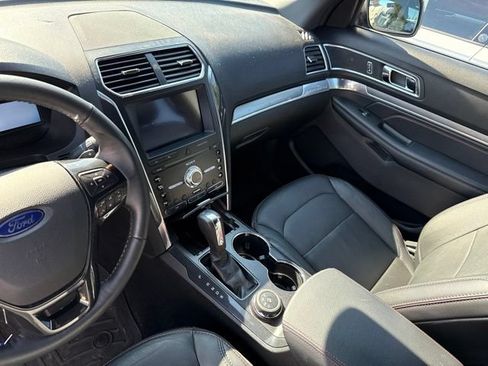 Used 2019 Ford Explorer Sport w/ Equipment Group 401A AWD/4WD image 8