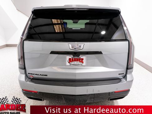 Used 2026 Cadillac Escalade ESV Platinum Sport w/ LPO, ONYX Package AWD/4WD image 4