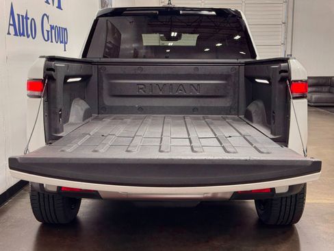 Used 2022 Rivian R1T Adventure image 7