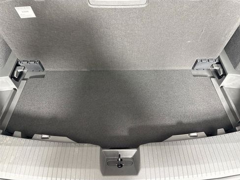 Used 2024 Nissan Rogue SL AWD/4WD image 38