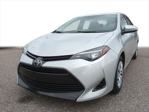Certified 2017 Toyota Corolla LE image 1