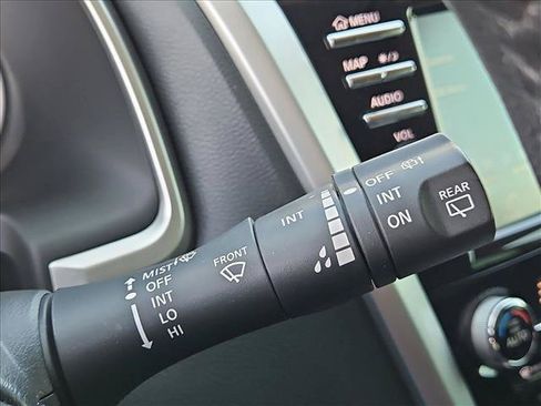 Used 2018 Nissan Murano Platinum FWD image 12