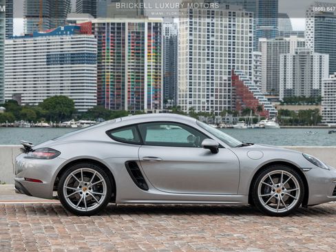 Used 2024 Porsche 718 Cayman image 13