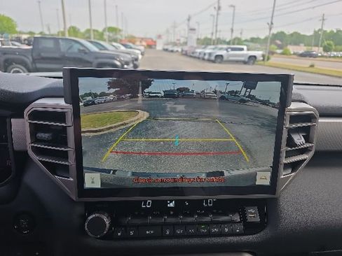 New 2026 Toyota Tundra Limited AWD/4WD image 21