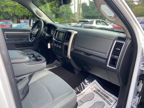 Used 2015 RAM 1500 Classic SLT image 12