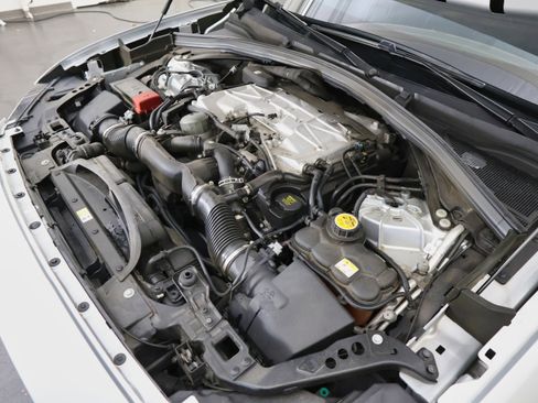 Used 2020 Jaguar F-PACE SVR image 58