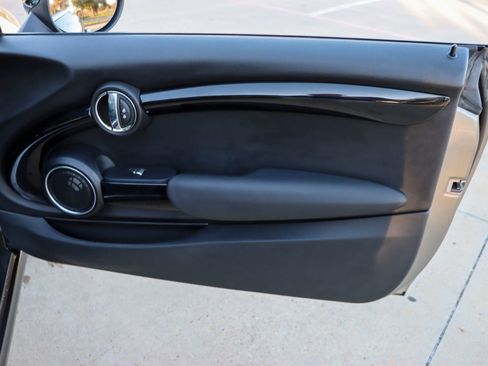 Used 2017 MINI Cooper S image 35