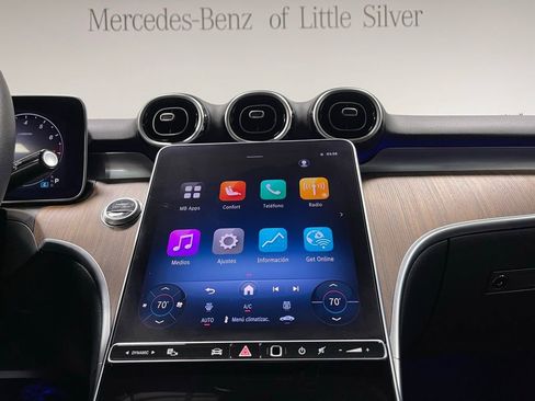 Used 2025 Mercedes-Benz C 300 4MATIC Sedan image 32