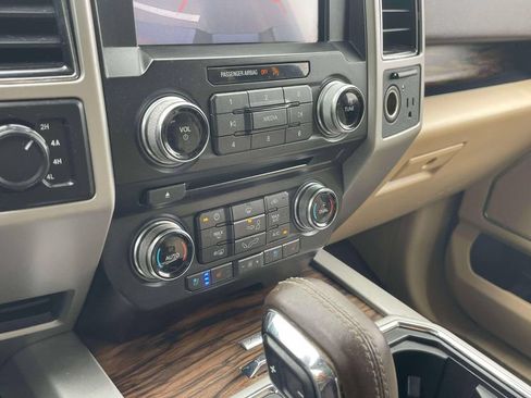 Used 2018 Ford F150 Lariat w/ Equipment Group 502A Luxury AWD/4WD image 28