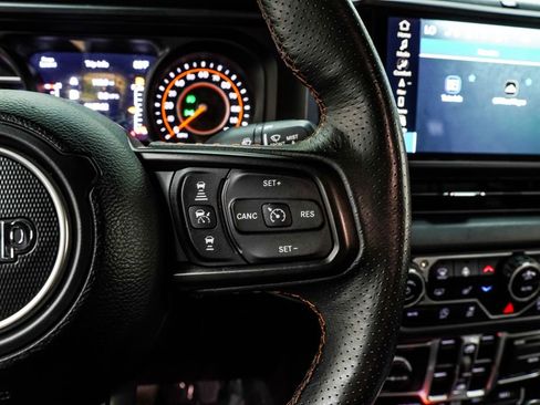 Used 2024 Jeep Gladiator Mojave image 32