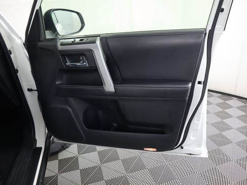 Used 2021 Toyota 4Runner SR5 image 26