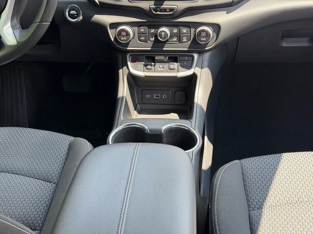 Used 2022 GMC Terrain SLE w/ Driver Convenience Package FWD image 14