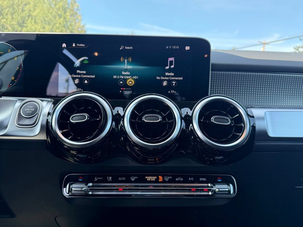 Used 2020 Mercedes-Benz GLB 250 4MATIC image 21
