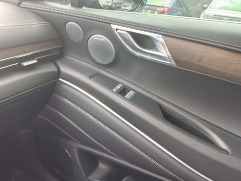 Used 2025 Genesis GV80 2.5T Prestige AWD/4WD image 20