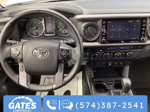 Used 2022 Toyota Tacoma TRD Sport w/ TRD Premium Sport Package image 19