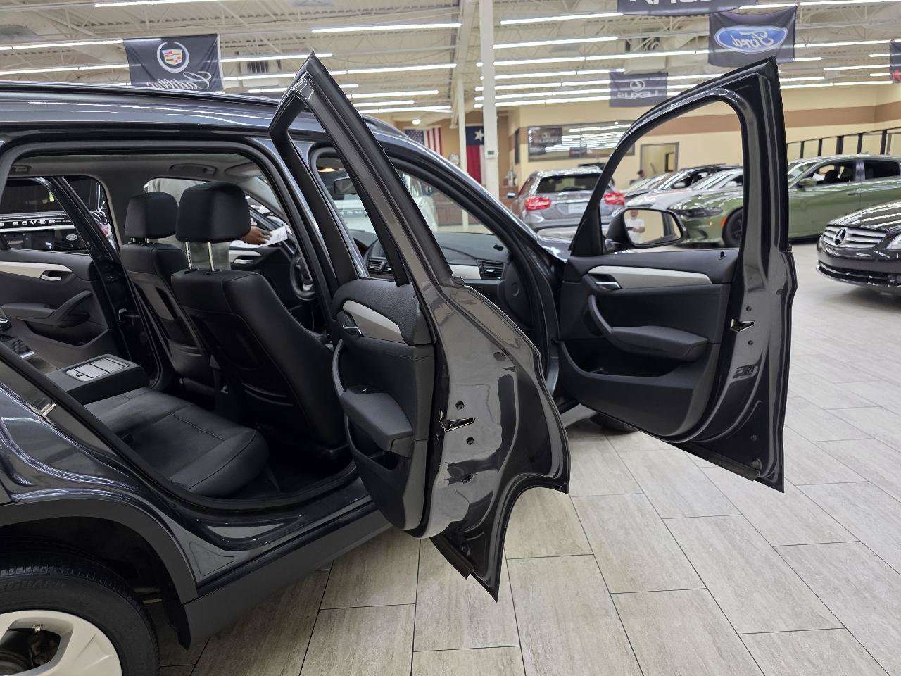 Used 2015 BMW X1 sDrive28i RWD image 14