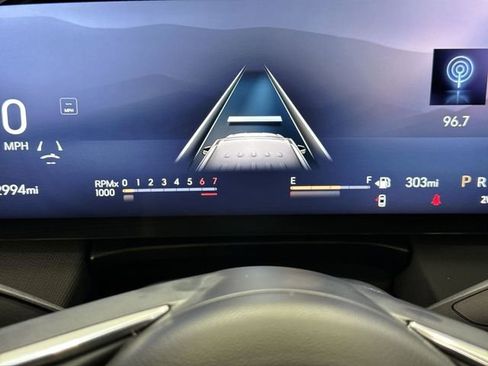 Certified 2025 Buick Enclave Preferred image 11