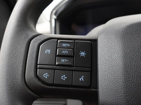 Used 2025 Ford F250 XLT w/ Black Appearance Package AWD/4WD image 15