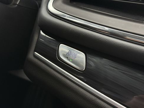 Used 2021 Buick Enclave Essence w/ LPO, Touring Package image 60