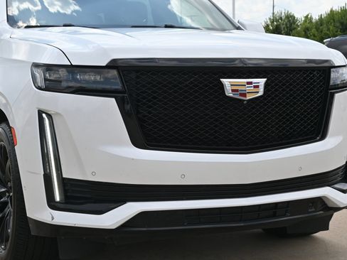 Used 2023 Cadillac Escalade ESV Sport w/ Touring Package AWD/4WD image 28