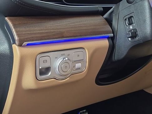 New 2026 Mercedes-Benz GLS 450 4MATIC image 19