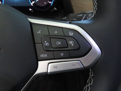 New 2026 Volkswagen Atlas SE image 14