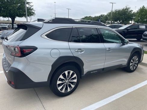 Used 2025 Subaru Outback Touring image 3